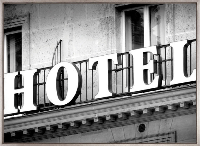 Hotel (Canvas)